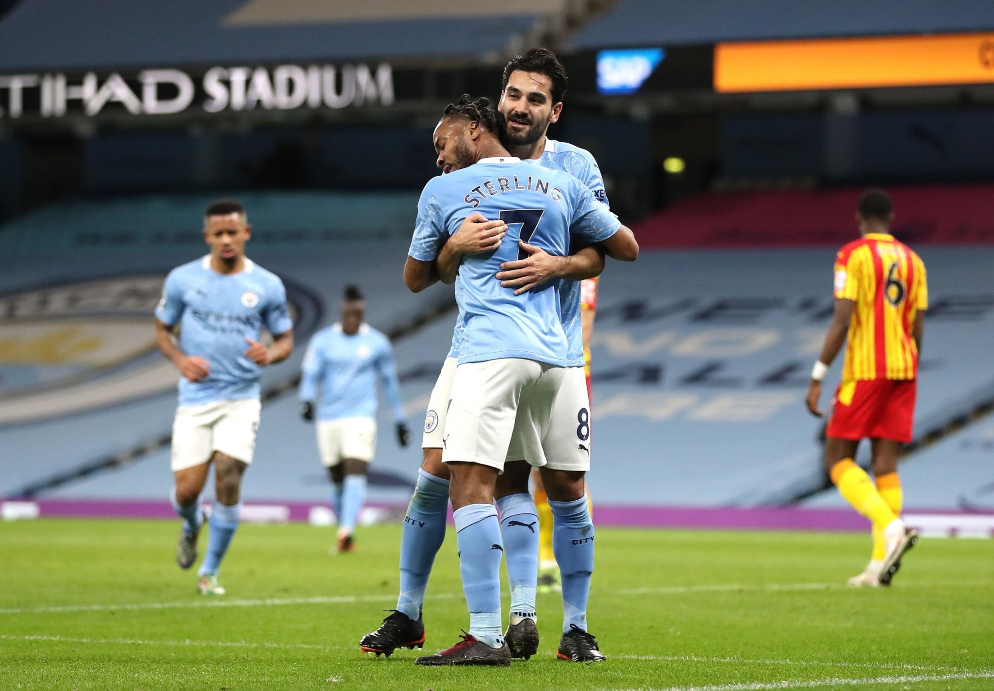 的案例层出 的案例层出